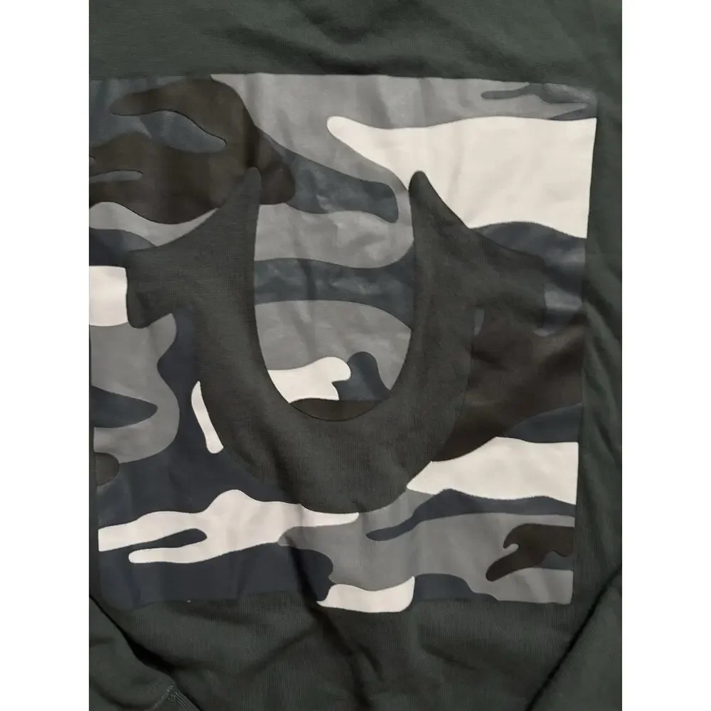 True Religion Sweater Mens Size MediumCamouflage Logo Casual Pullover Sweatshirt